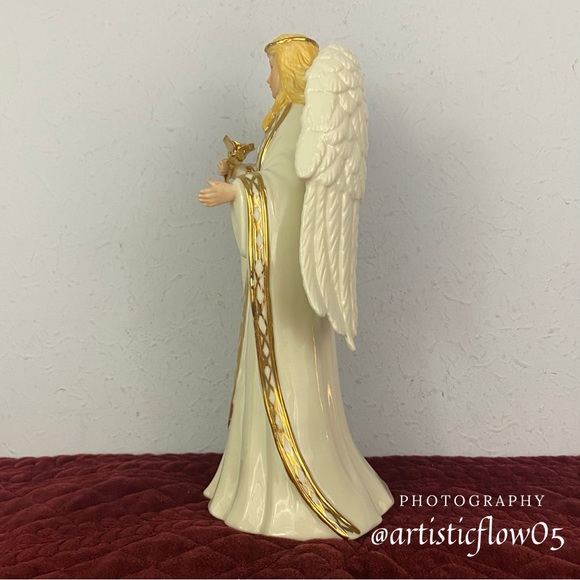 NEW! Vintage! Rare! Dillard's Trimmings Musical Angel Figurine Plays Noel (HG7) - Picture 5 of 7